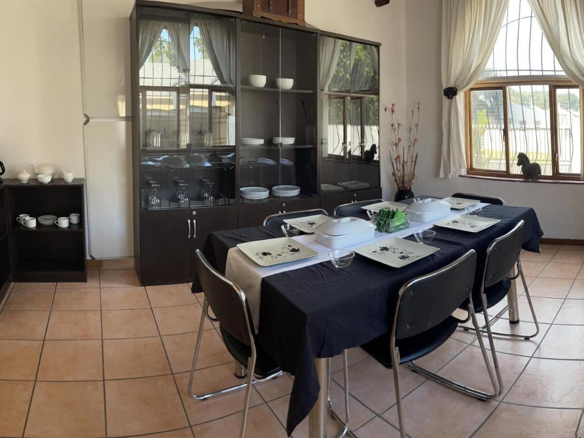Jara Guest Lodge Table View Luaran gambar
